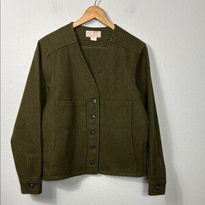 Vintage C.C. Filson Women's Olive Green Wool Jacket‎